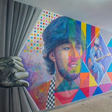 Apartamento Geneva: A Charming Patio With Private Parking! *